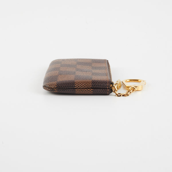 Discover Louis Vuitton Key Pouch: <BR>This pouch in Damier canvas