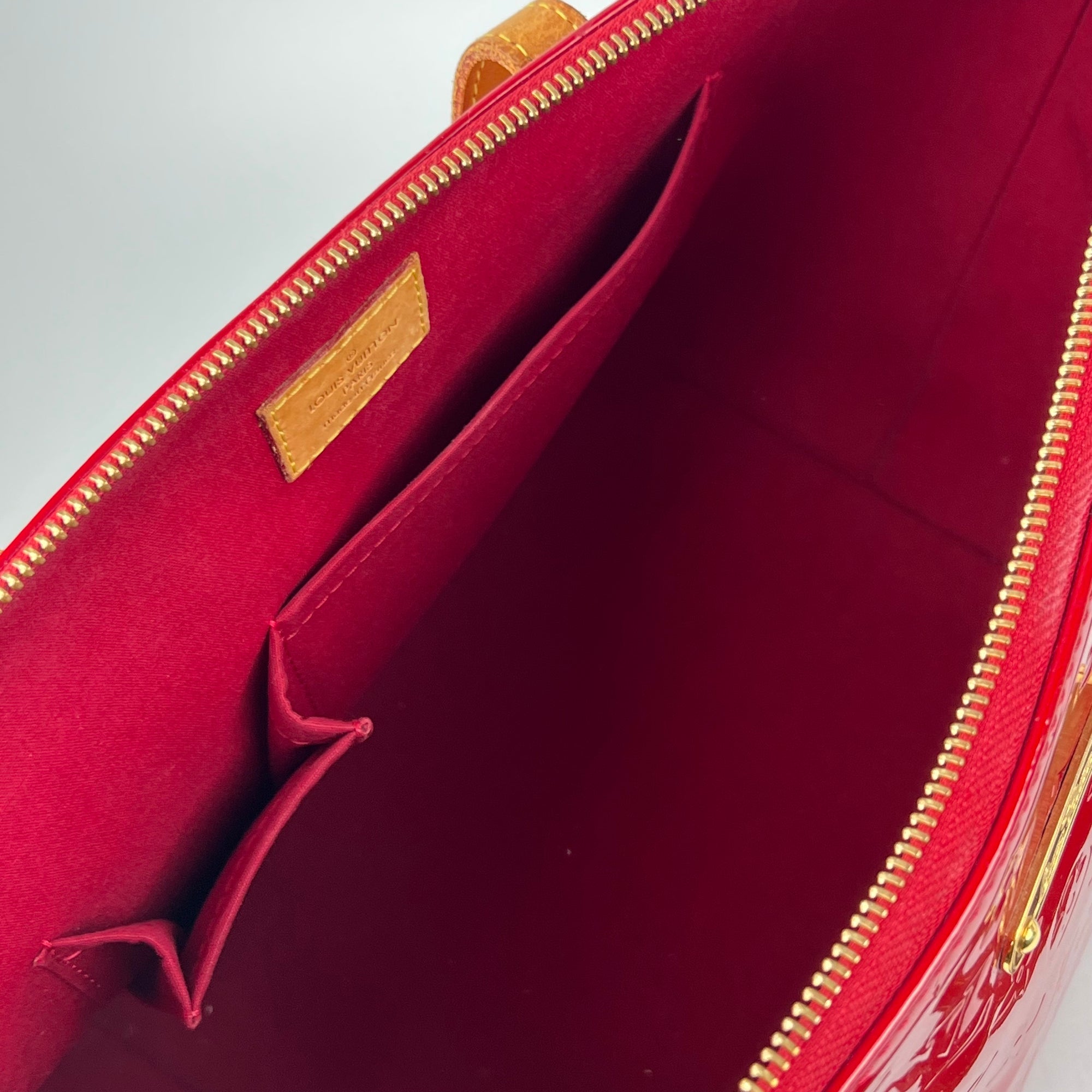 Louis Vuitton Handbag Red Inside  forumiktvasa