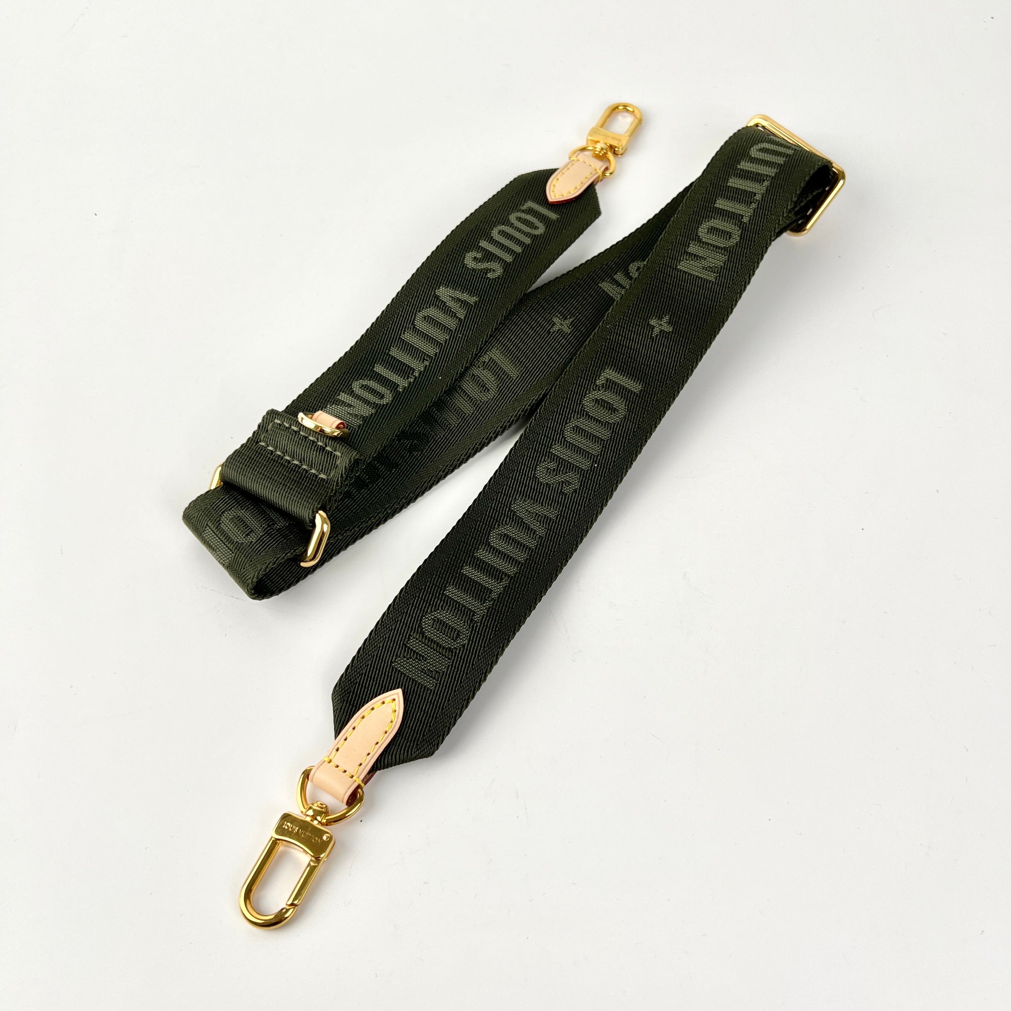HOLD ITEM 18 - Louis Vuitton Pochette Accessories Strap and Coin