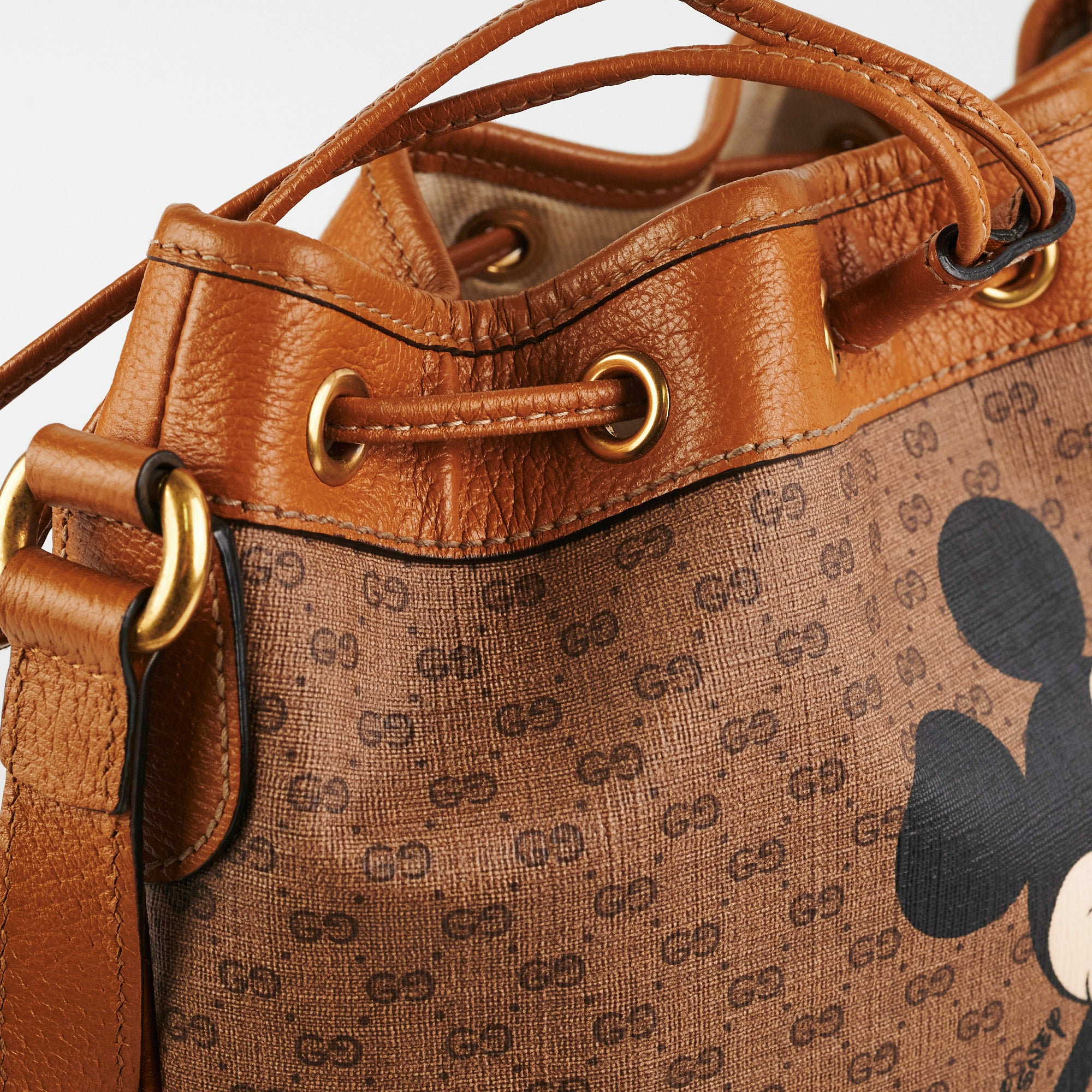 Gucci x Disney Bucket Bag Mini GG Supreme Mickey Mouse Small Beige