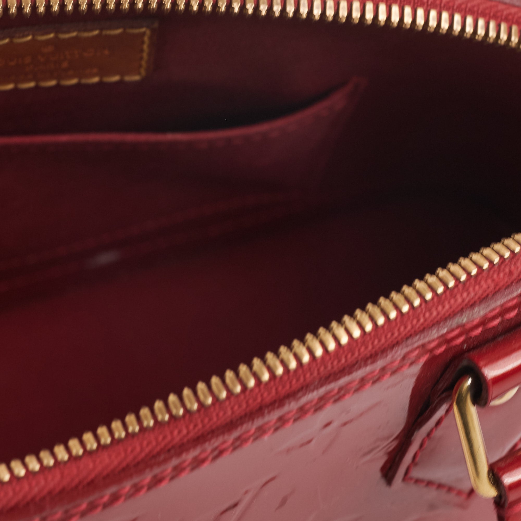 Louis Vuitton Alma BB Red Vernis – ＬＯＶＥＬＯＴＳＬＵＸＵＲＹ