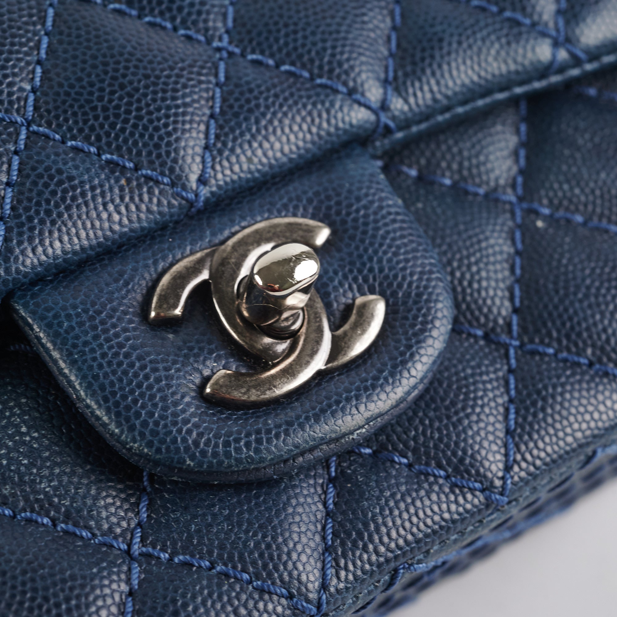 Chanel mini pochette - VIP LUXURY