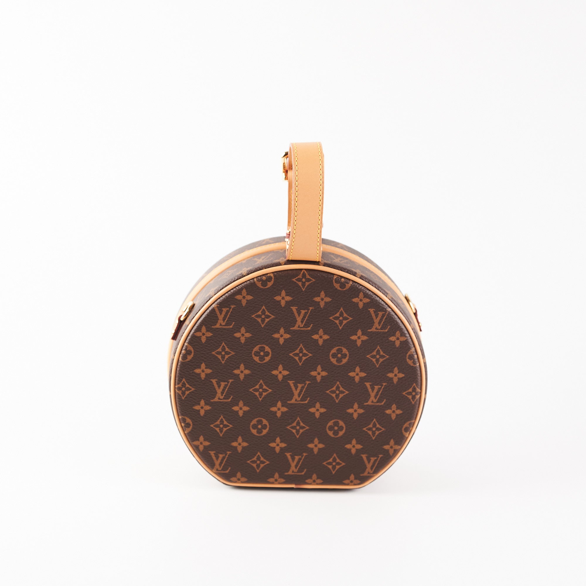 LOUIS VUITTON ROUND BAG Luxury Bags  Wallets on Carousell