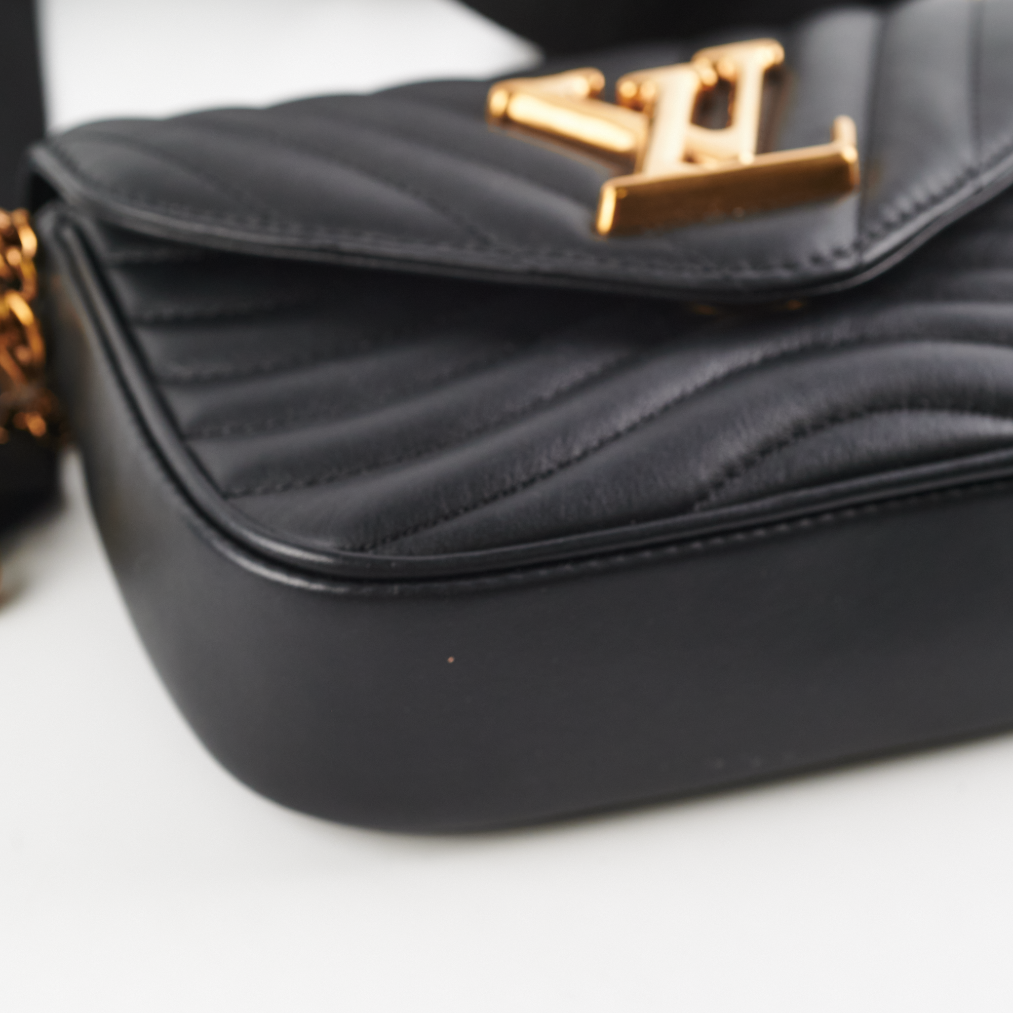 Louis Vuitton New Wave Multipocket Black Leather ref.212892 - Joli Closet