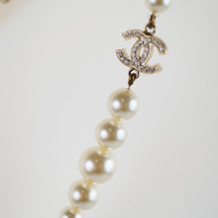 Chanel Pearl Long CC Logo Necklace Costume Jewellery