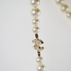 Chanel Pearl Long CC Logo Necklace Costume Jewellery