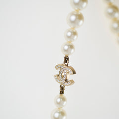 Chanel Pearl Long CC Logo Necklace Costume Jewellery