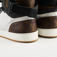 Louis Vuitton Mens High Top Sneaker Size 8.5