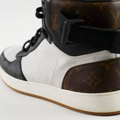 Louis Vuitton Mens High Top Sneaker Size 8.5