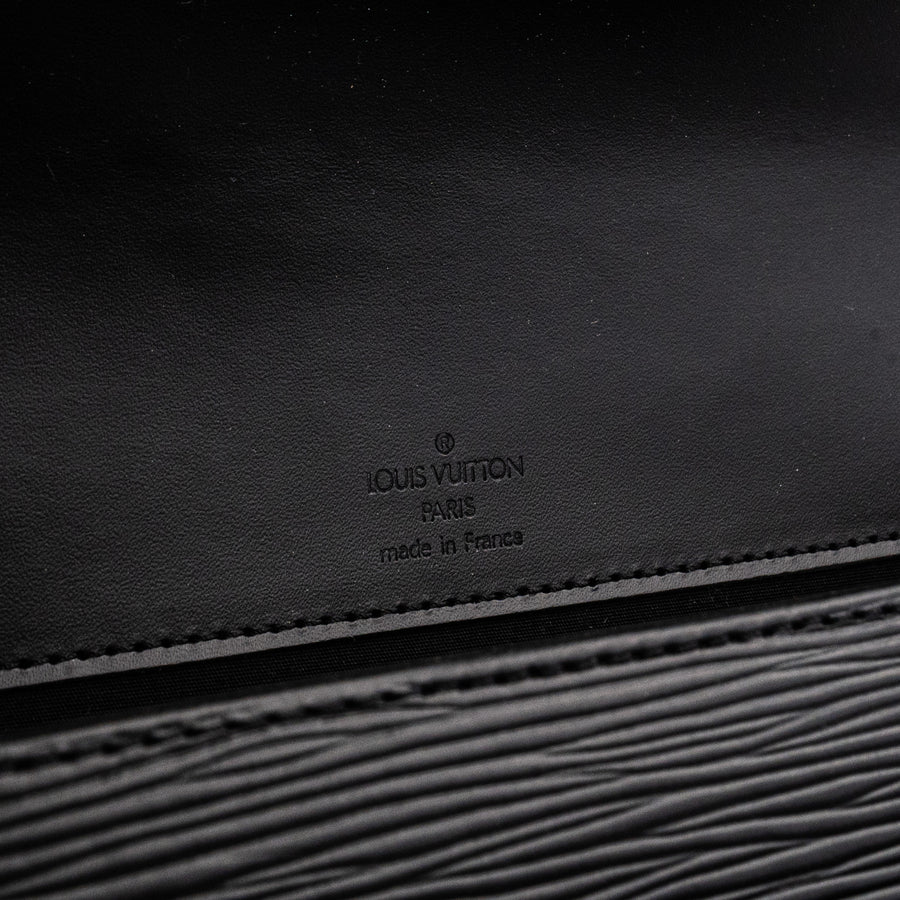 Louis Vuitton Pochette Métis Monogram - THE PURSE AFFAIR