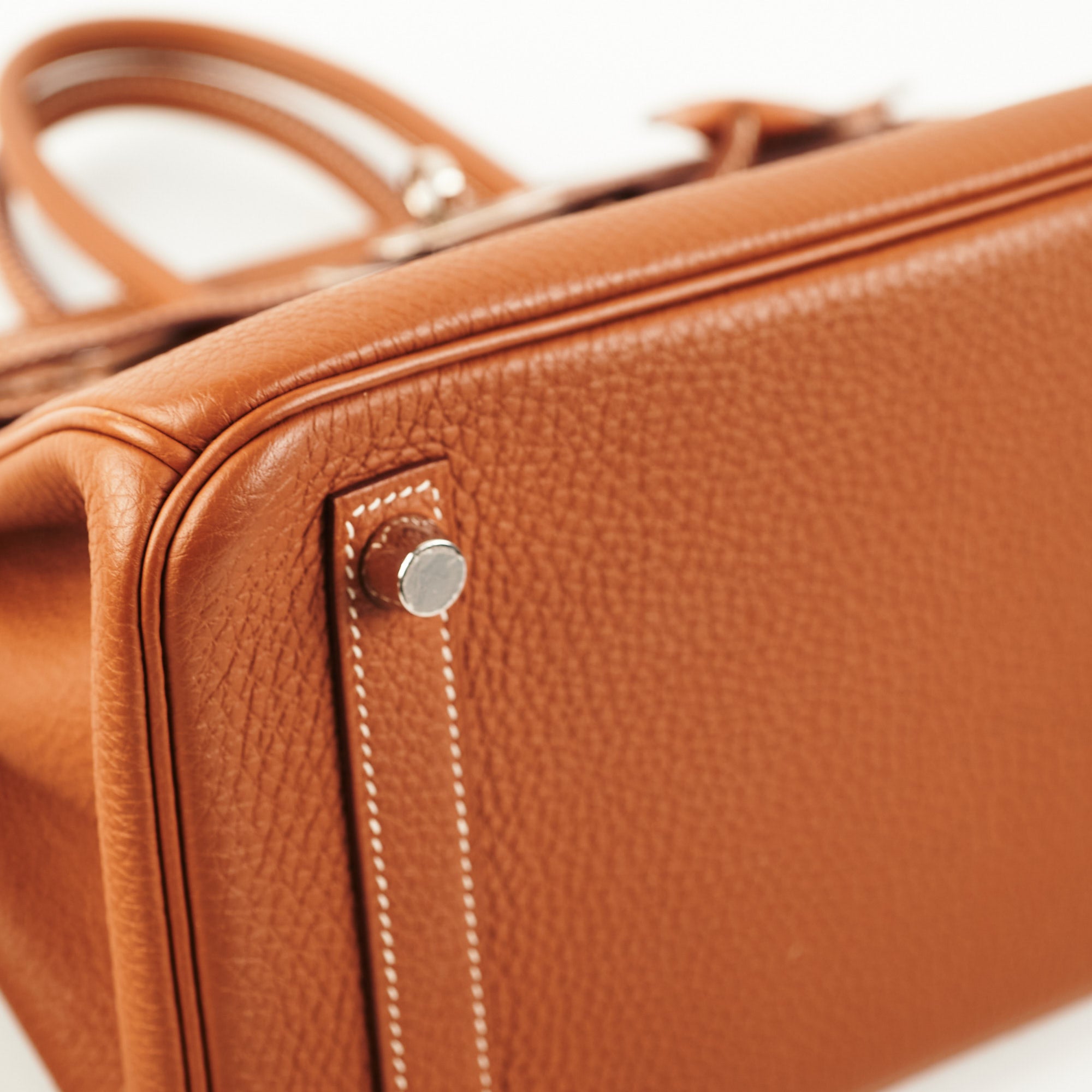 Birkin 25 leather handbag Hermès Gold in Leather - 30392594