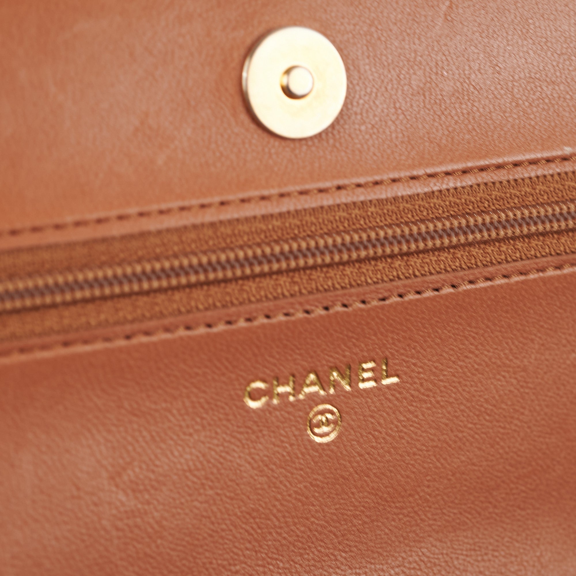 Chanel 19 leather wallet Chanel Camel in Leather - 23519800