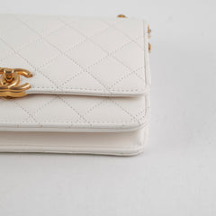 Chanel Seasonal Wallet On Chain WOC White