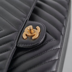 Chanel Medium/Large Classic Flap Chevron