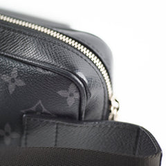 Louis Vuitton Men's Bum Bag Black Monogram