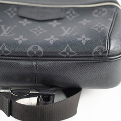 Louis Vuitton Men's Bum Bag Black Monogram