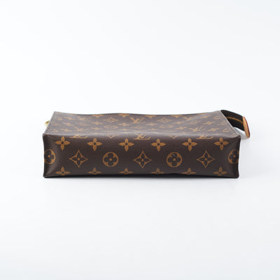 Louis Vuitton Toiletry Pouch 26 Monogram - THE PURSE AFFAIR