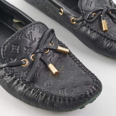 Shop Louis Vuitton Gloria flat loafer (1A3QNY) by LesAiles