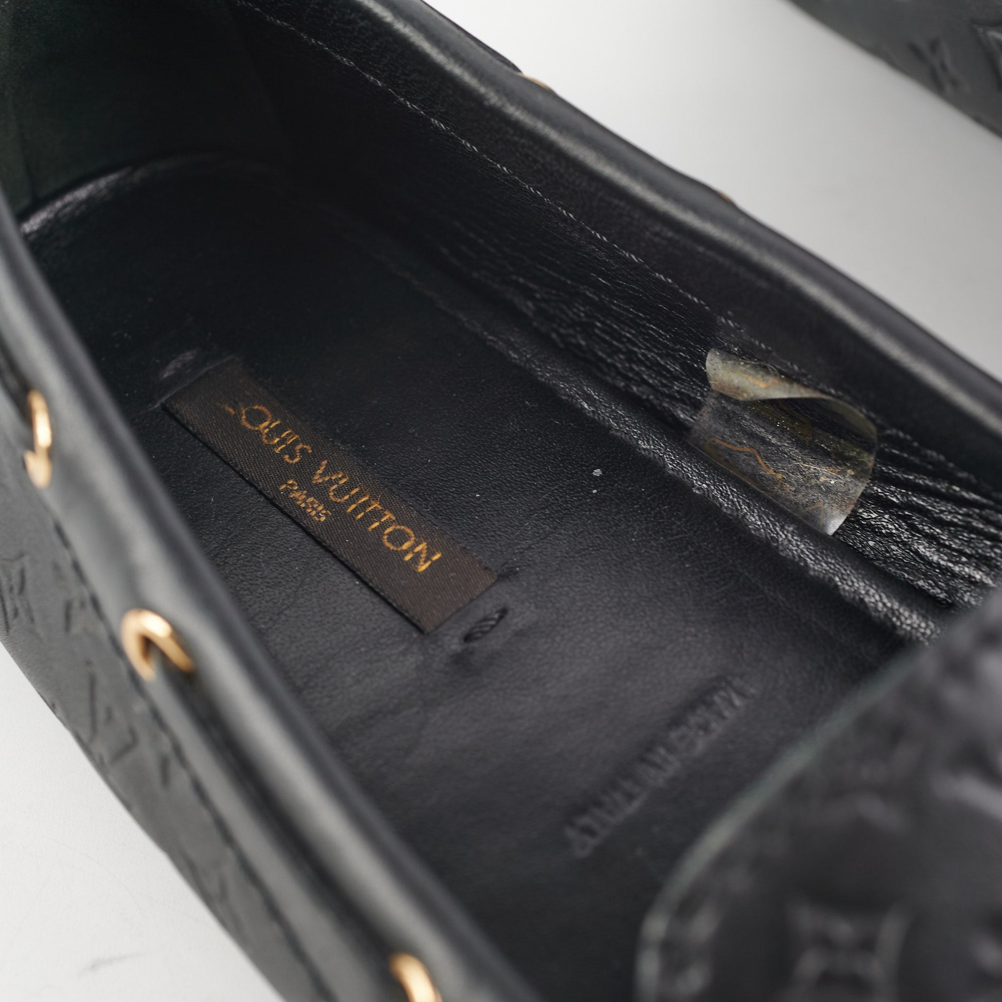Louis Vuitton Gloria Flat Loafer Silvery Patent leather ref.87546 - Joli  Closet