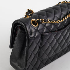 Chanel medium/large quilted classic flap black (microchipped)