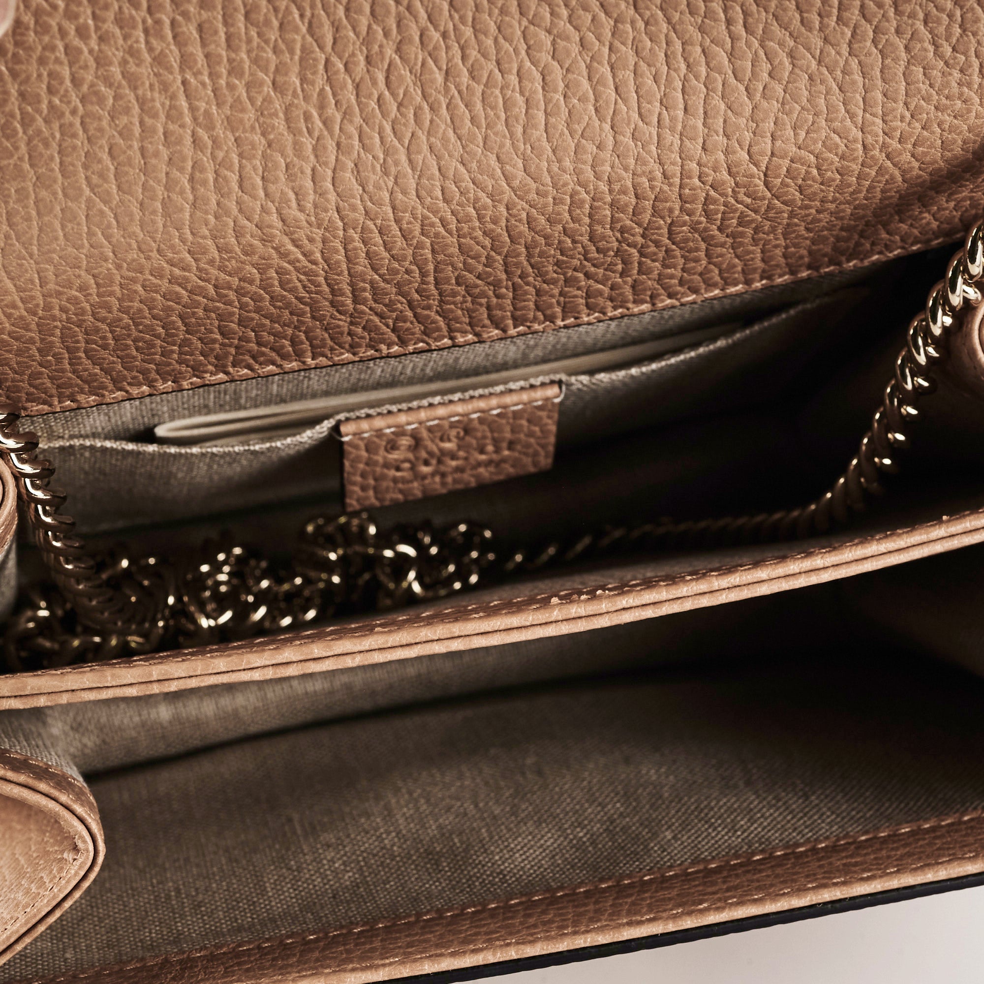 Interlocking leather crossbody bag Gucci Beige in Leather - 31127586