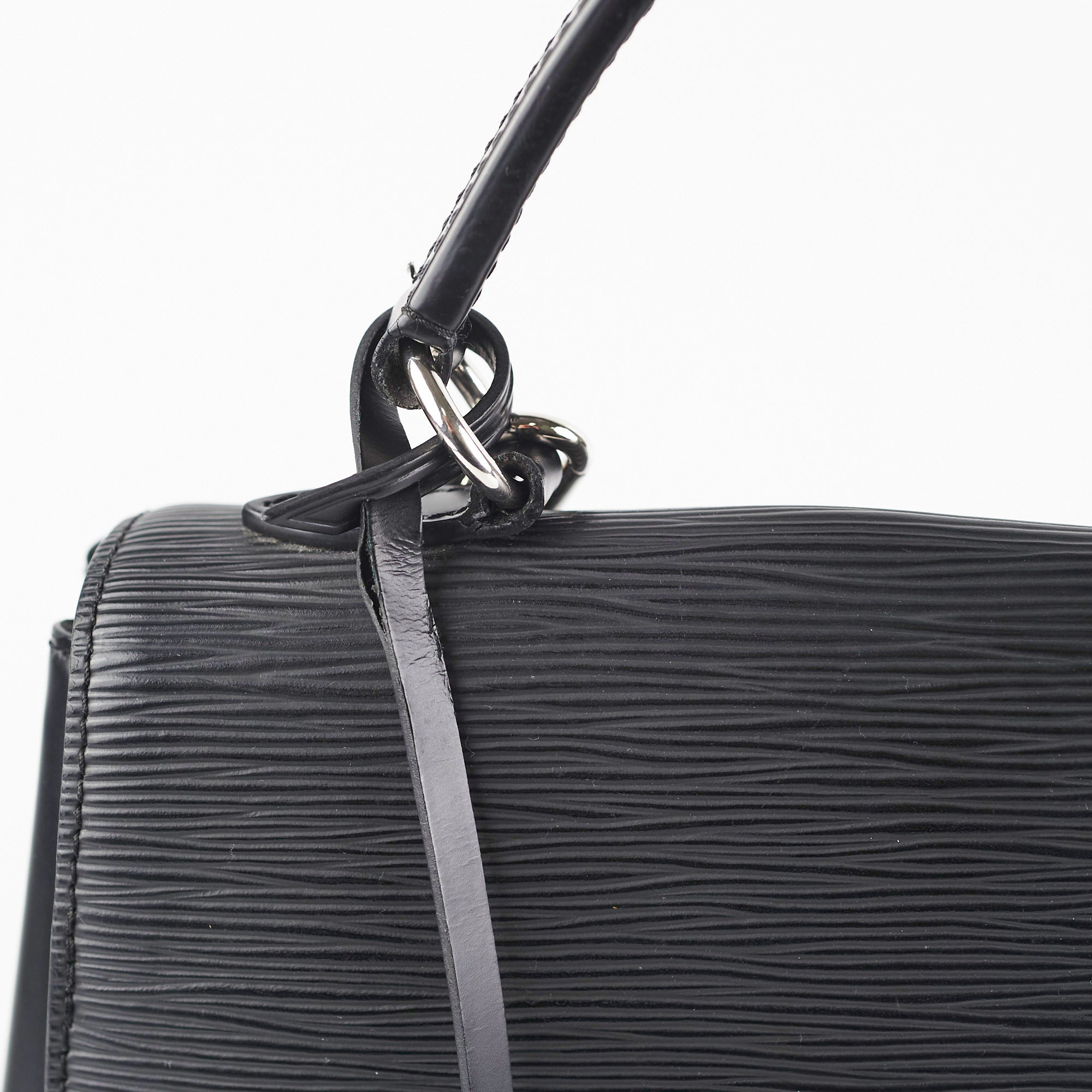 Louis Vuitton Cluny MM Black Epi – ＬＯＶＥＬＯＴＳＬＵＸＵＲＹ