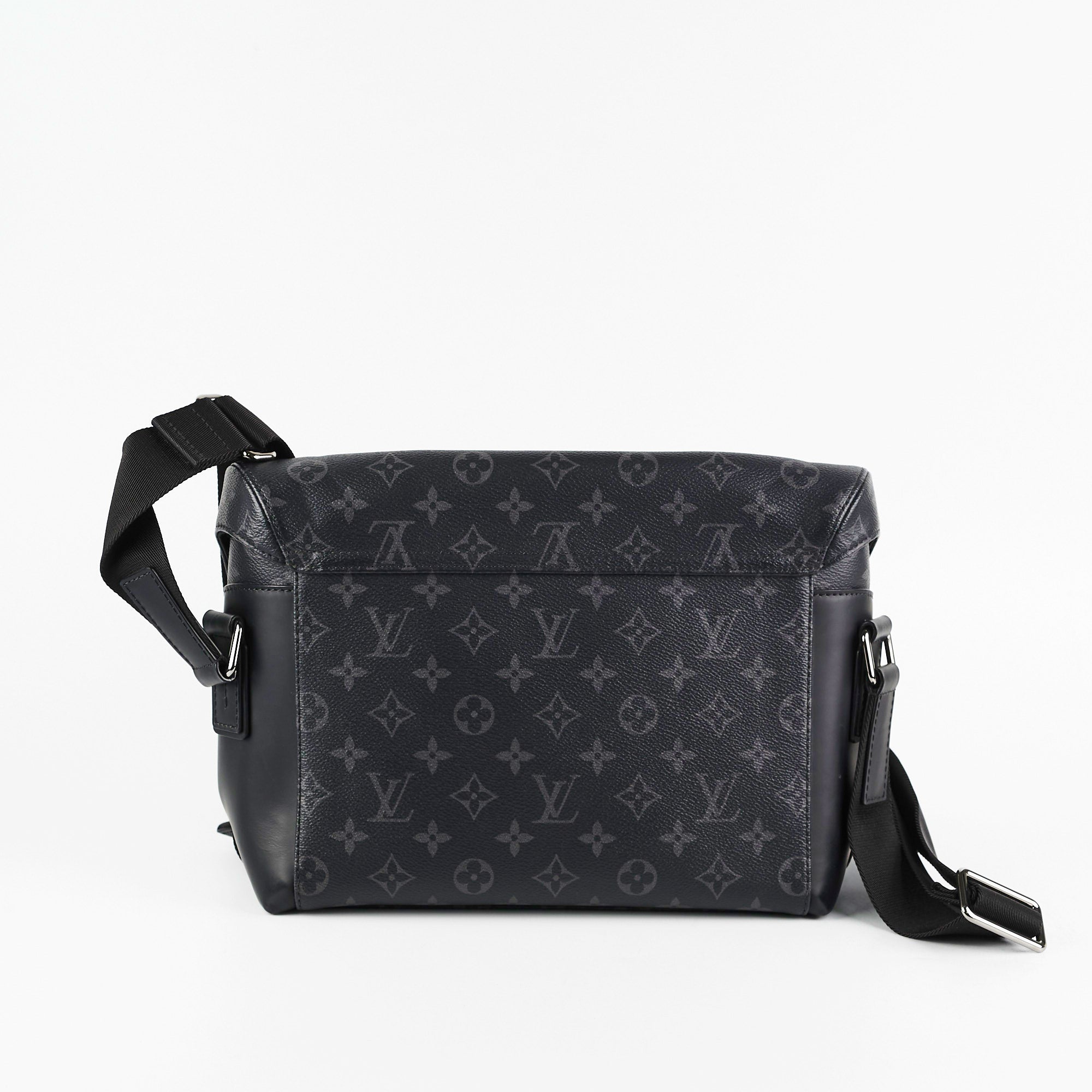 Louis Vuitton, Bags, Authenticity Guaranteed Louis Vuitton Messenger  Voyage Pm Shoulder Bag