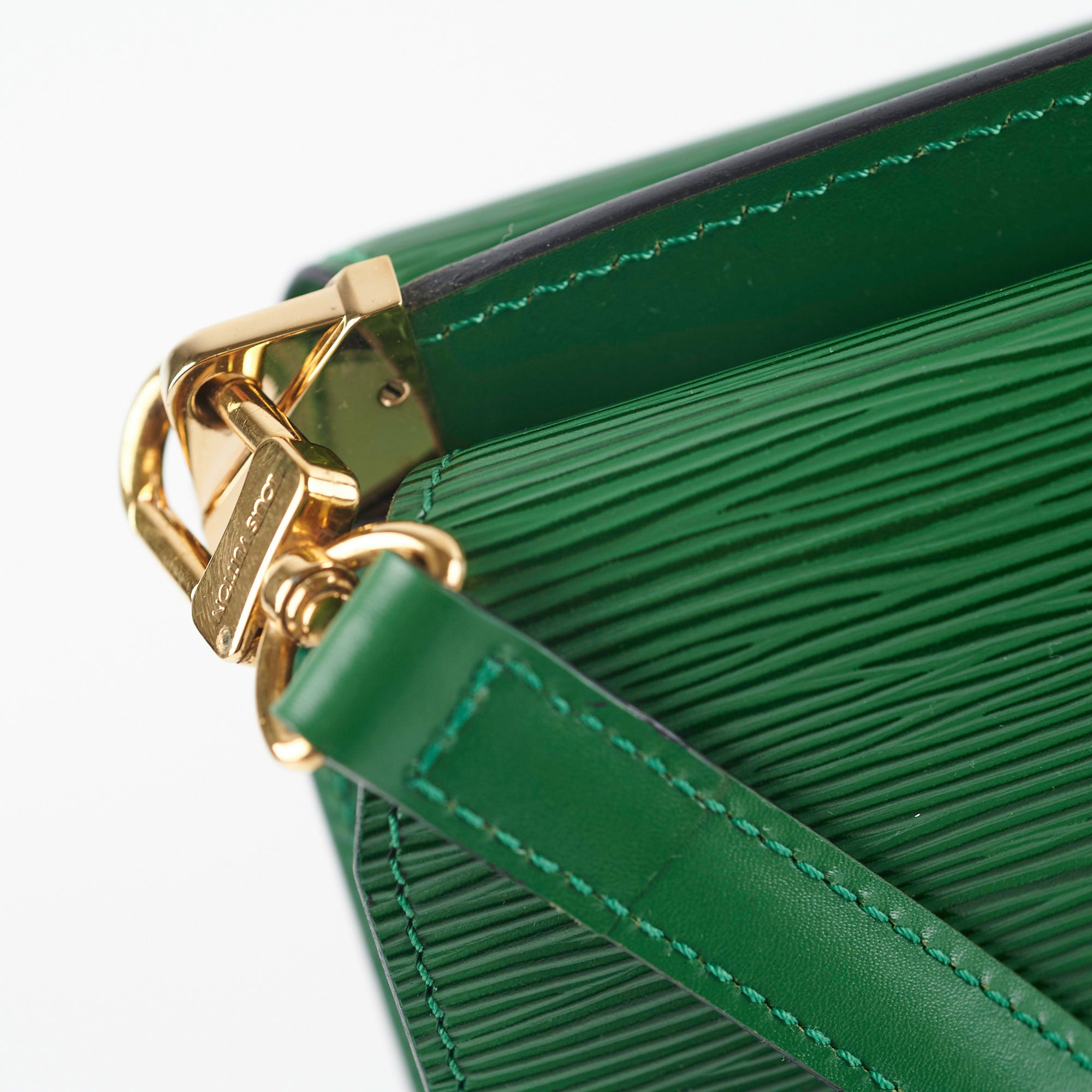 Auth Louis Vuitton Grenelle Green Epi Leather Shoulder Bag Crossbody Purse