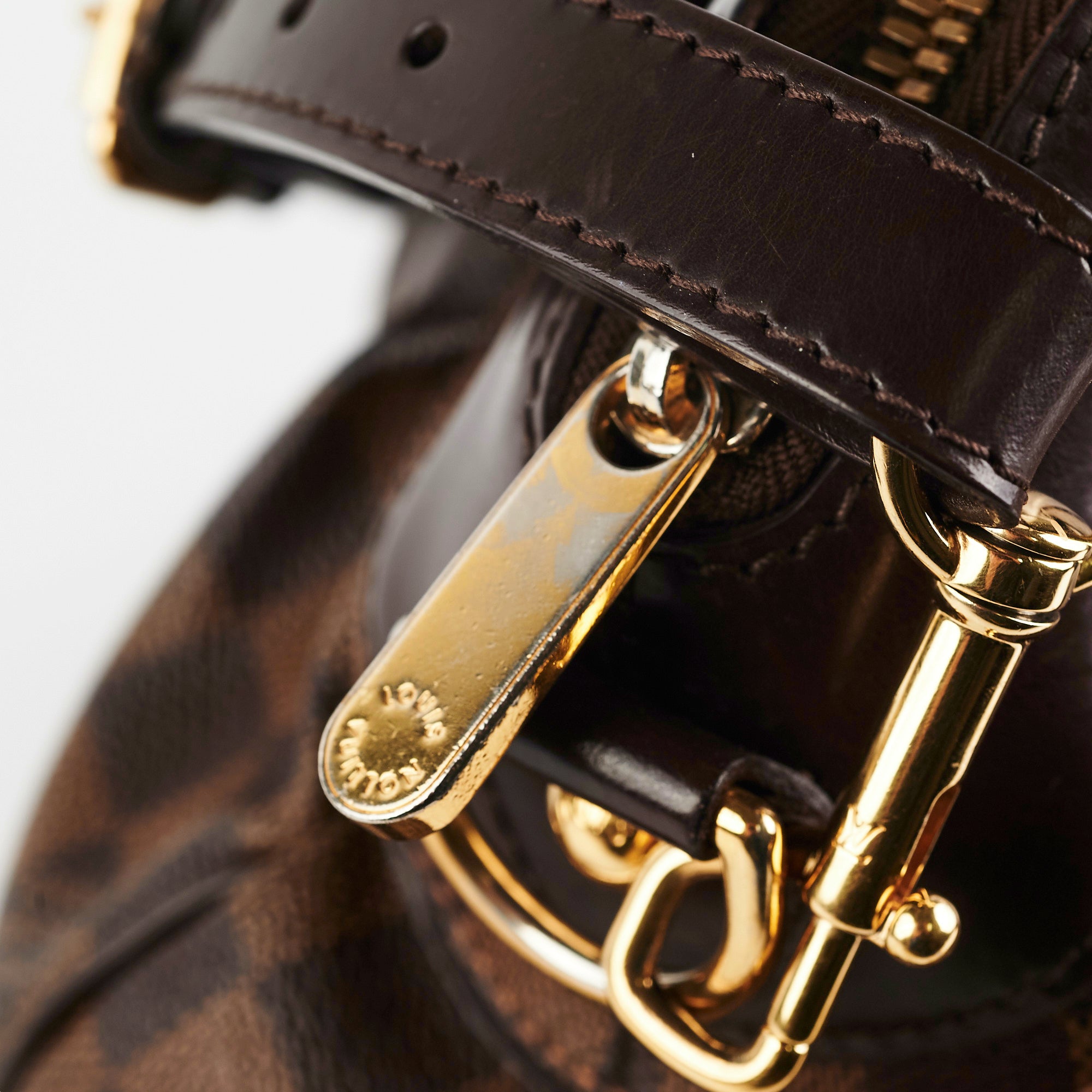 Louis Vuitton Damier Ebene Trevi PM Brown Cloth ref.835744 - Joli Closet