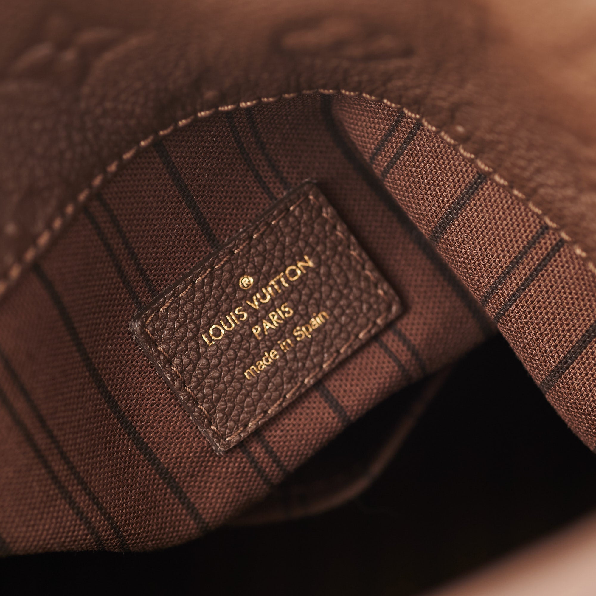 Artsy cloth handbag Louis Vuitton Black in Cloth - 35570948