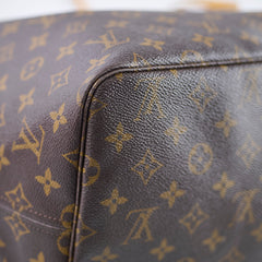 Louis Vuitton Neverfull GM Monogram Shoulder Bag