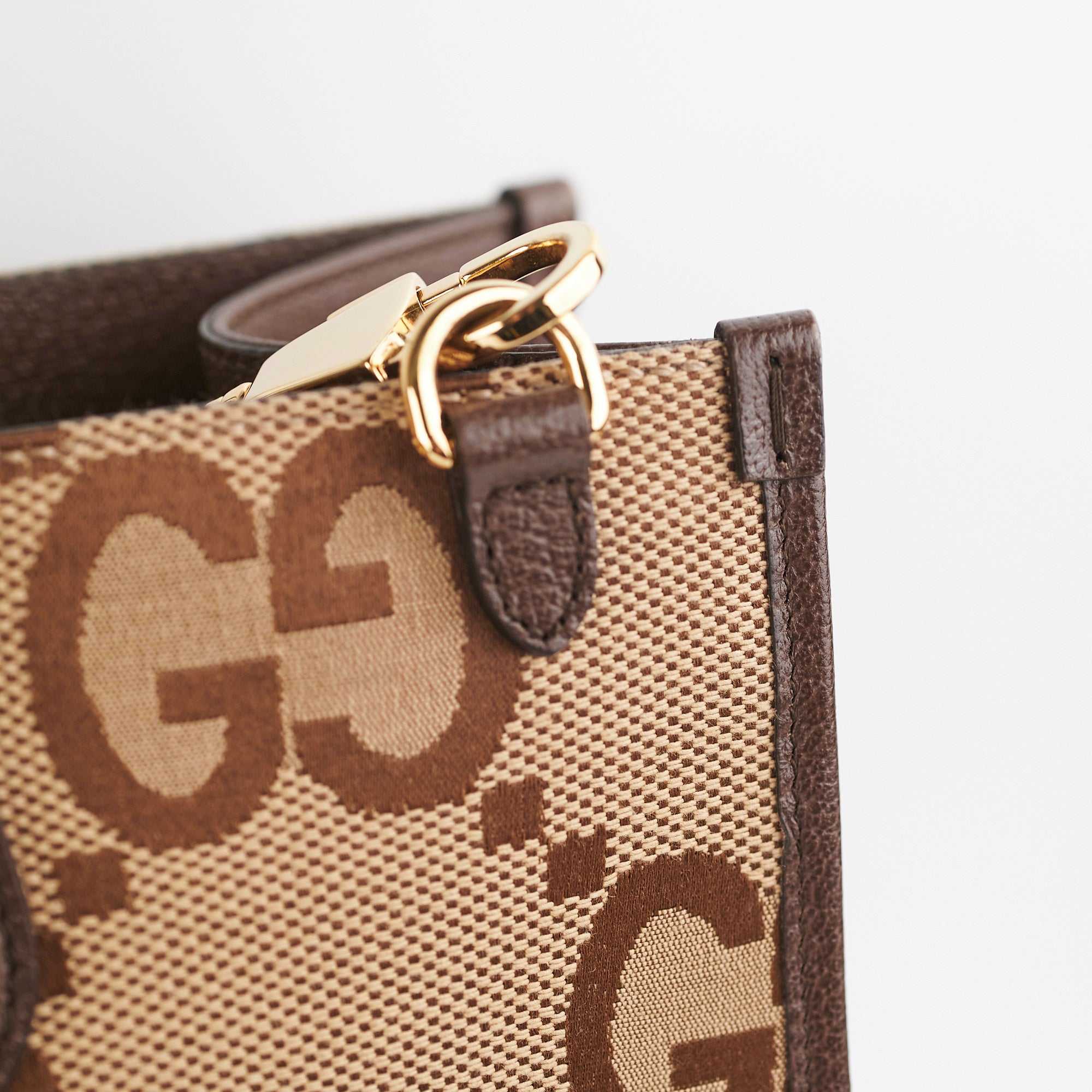 Jumbo GG tote bag in camel and ebony GG Canvas