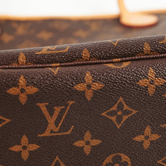 Louis Vuitton Neverfull MM Monogram Shoulder Bag