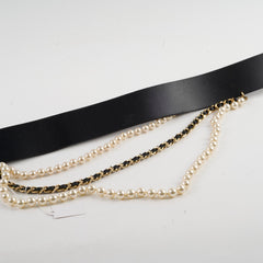 Chanel leather pearl belt size 75