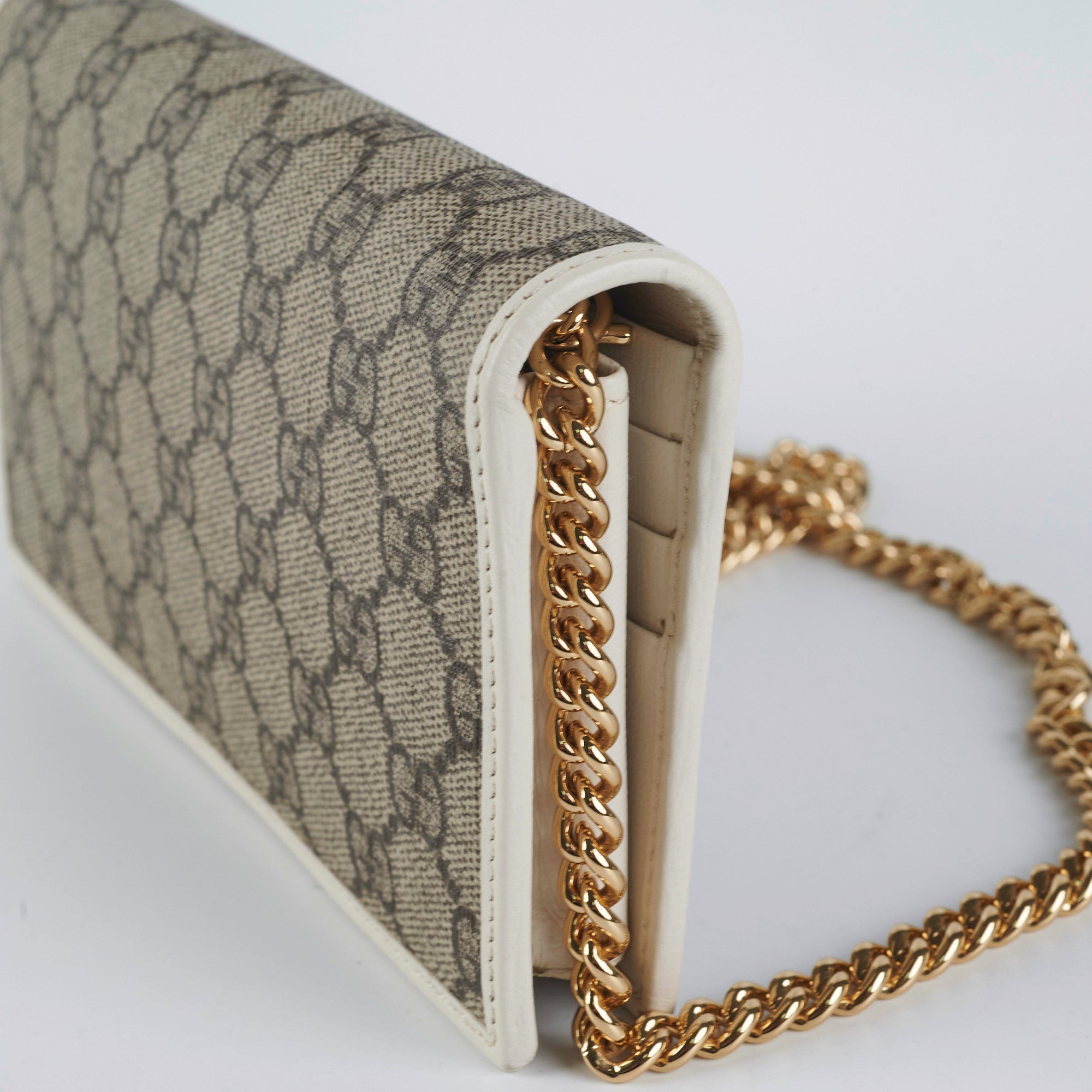 Gucci Horsebit GG Supreme Wallet On Chain White - THE PURSE AFFAIR