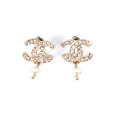 Chanel Earrings CC Pearls Drop (Costume Jewellery)