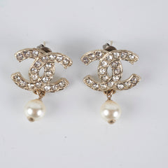 Chanel Earrings CC Pearls Drop (Costume Jewellery)