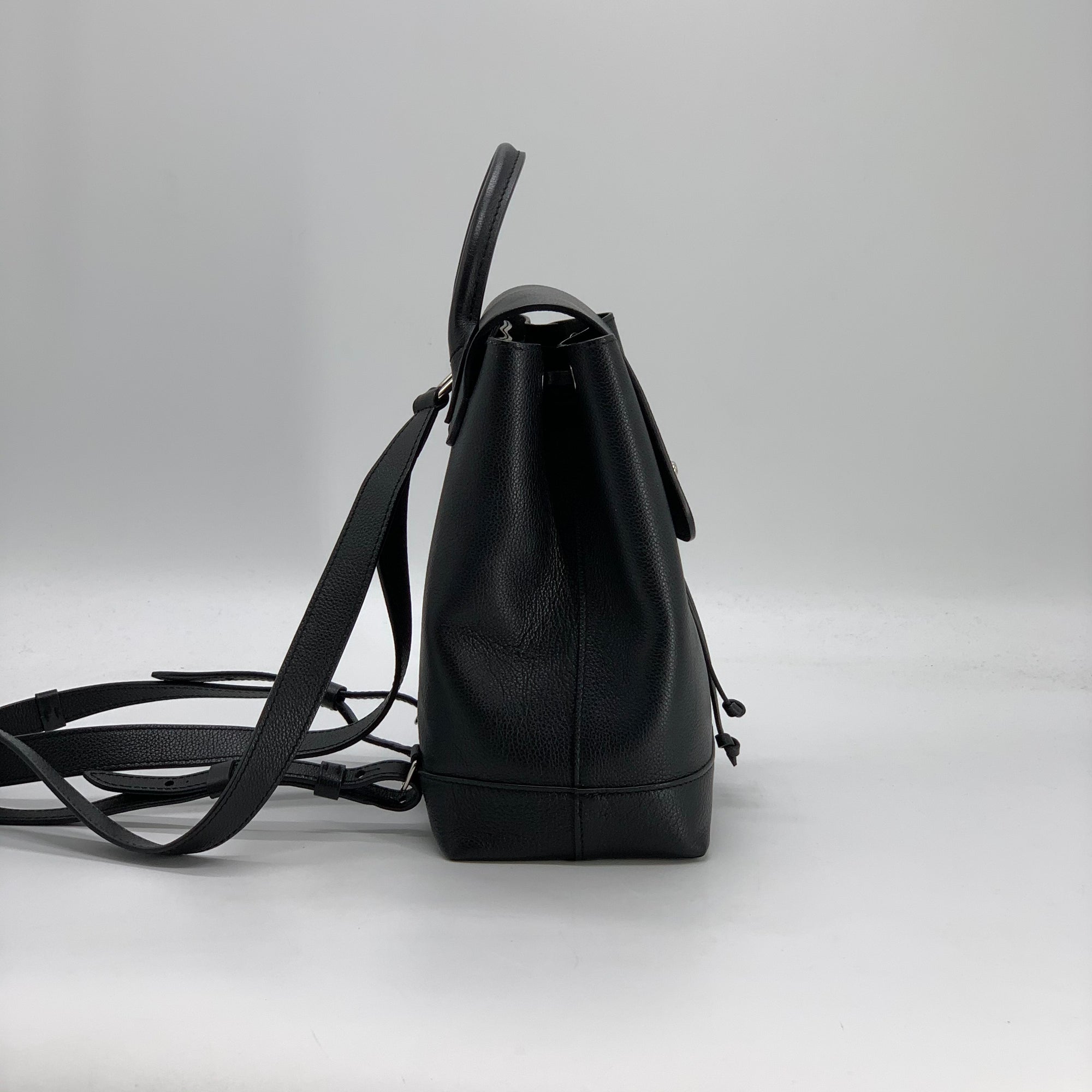 M41815 Louis Vuitton 2016 Leather Lockme Backpack-Black