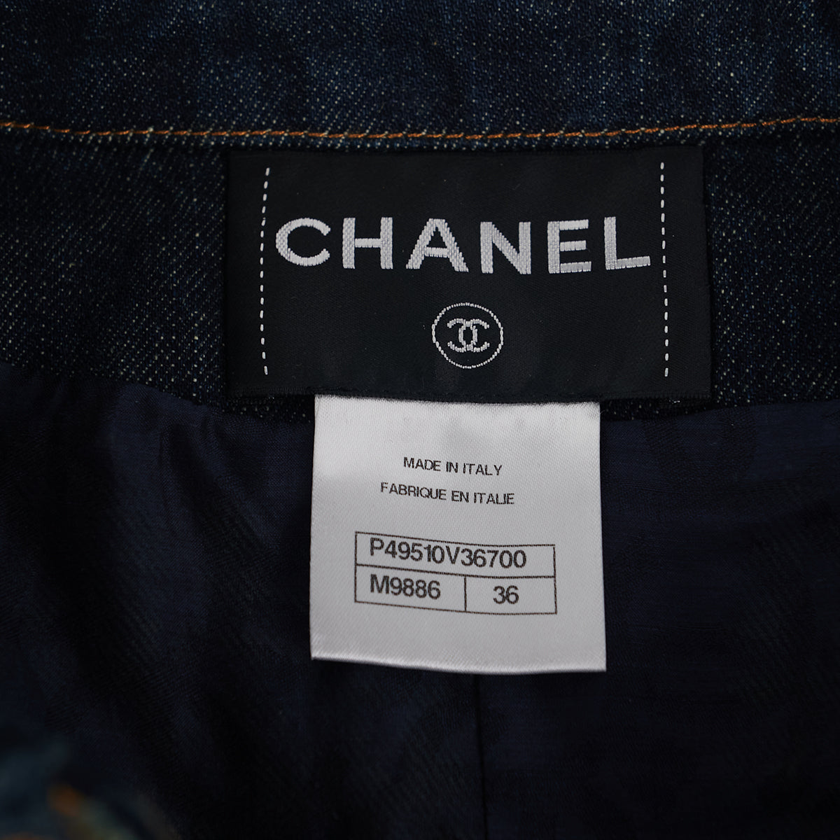 Chanel Black Chain and CC Logo Printed Denim Jacket FR 36 (UK 8) – Sellier