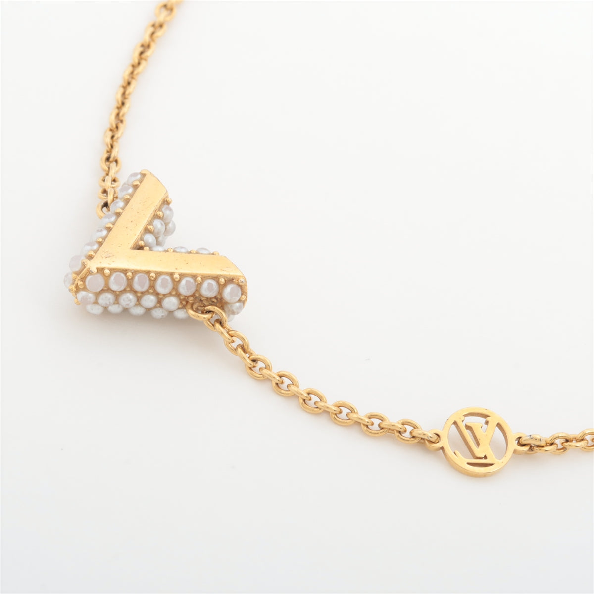 Louis Vuitton Essential V Pearl Bracelet Set
