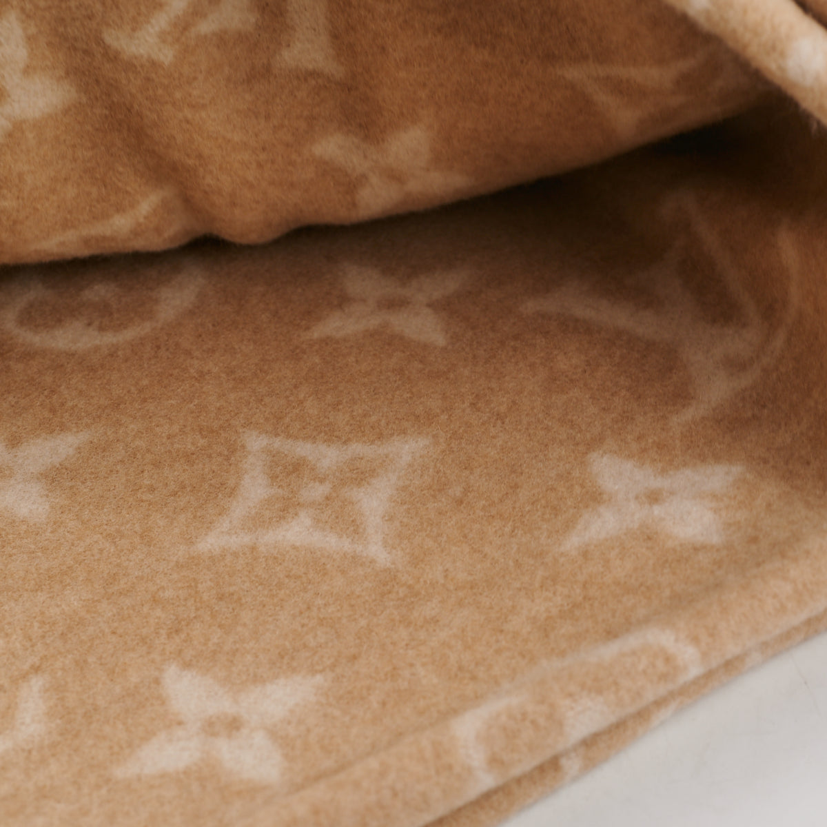 Louis Vuitton Cashmere Blanket - AWC1273 – LuxuryPromise