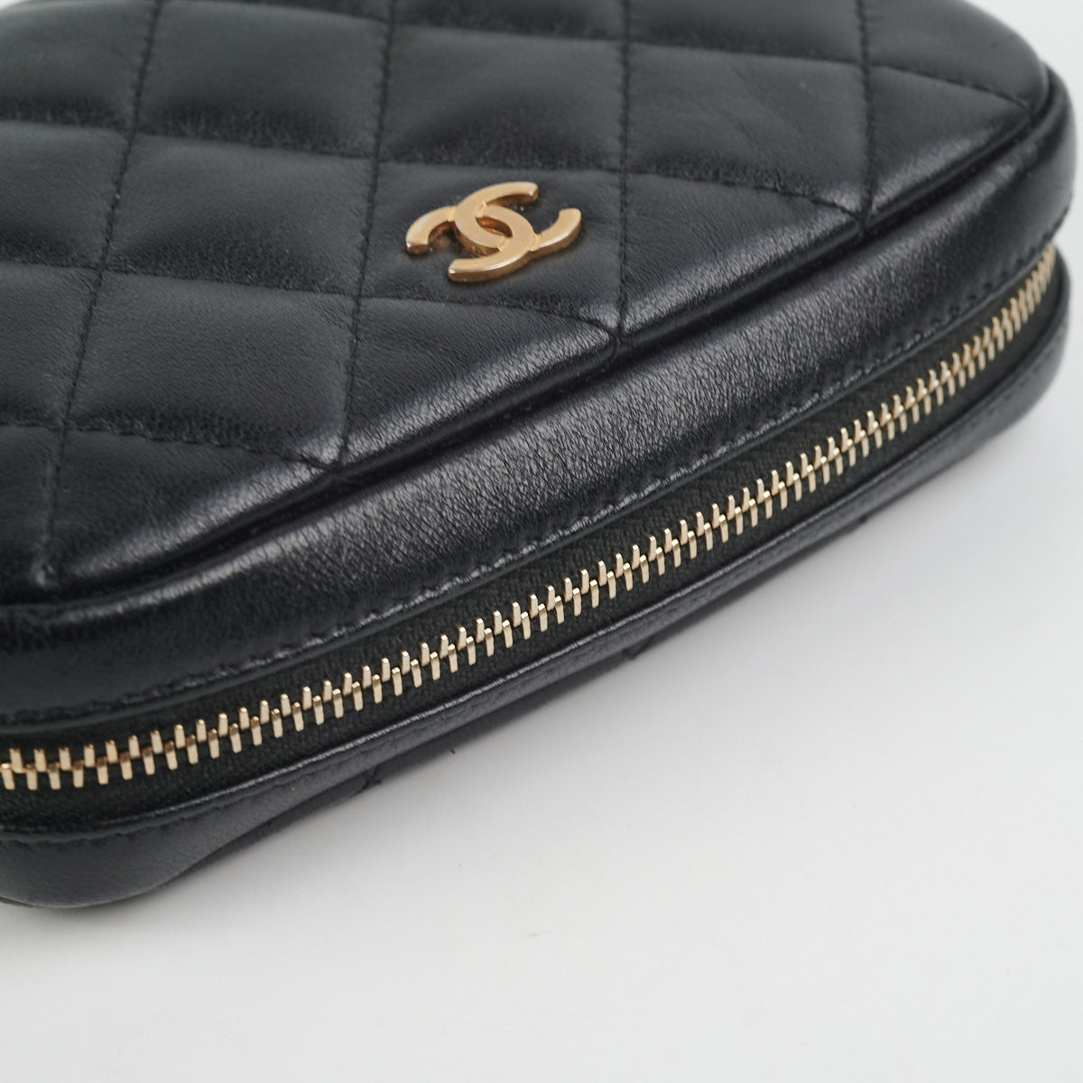 CHANEL Caviar Quilted Curvy Pouch Cosmetic Case Black 1289143