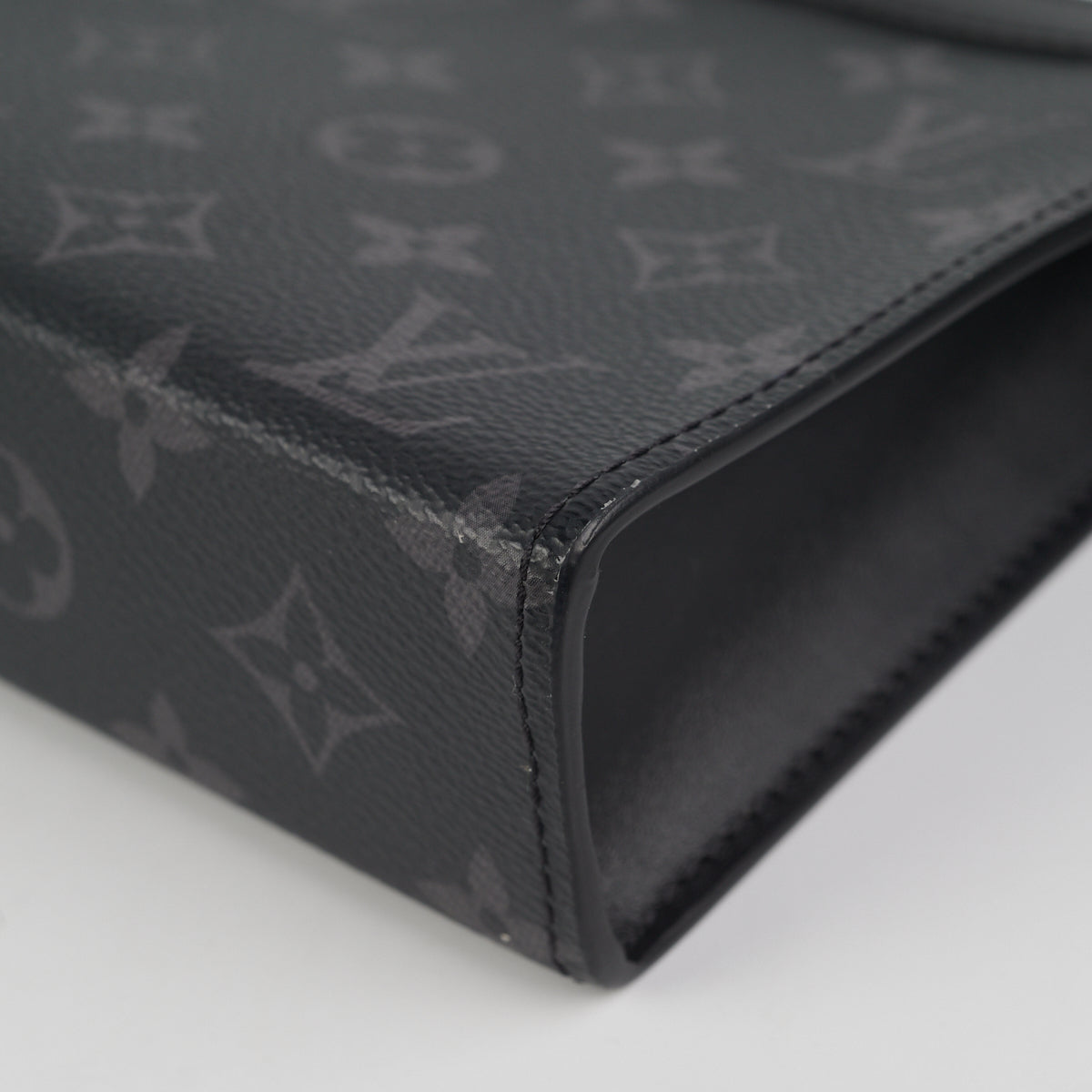 Louis Vuitton® Gaston Wearable Wallet Black. Size  Wearable, Everyday  essentials products, Luxury wallet