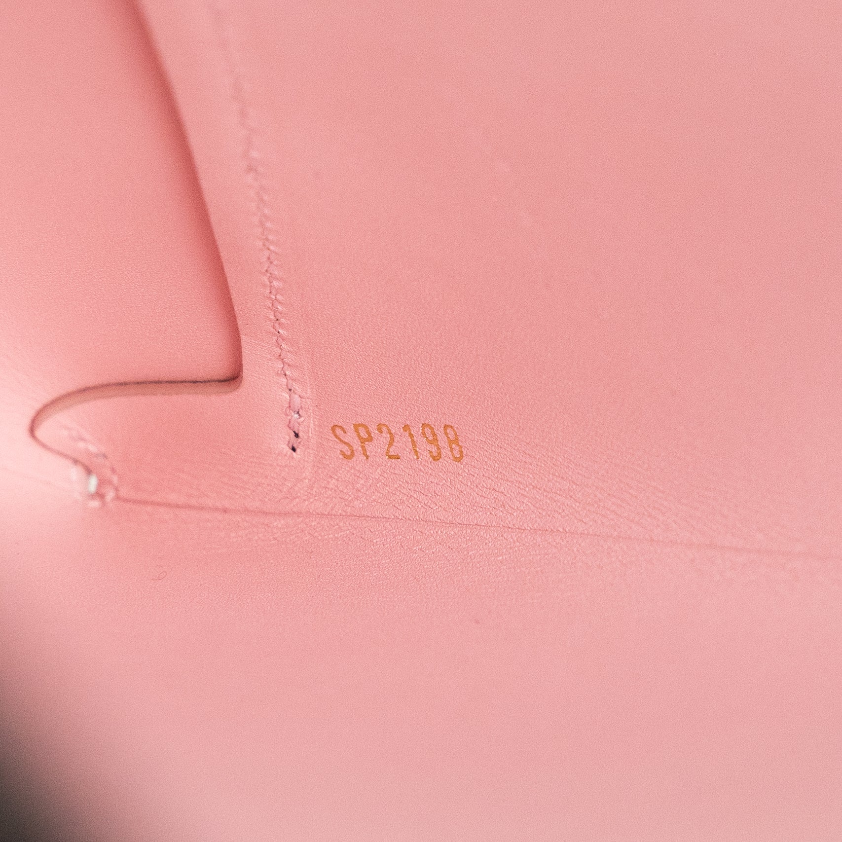 Kirigami cloth clutch bag Louis Vuitton Pink in Cloth - 37188395