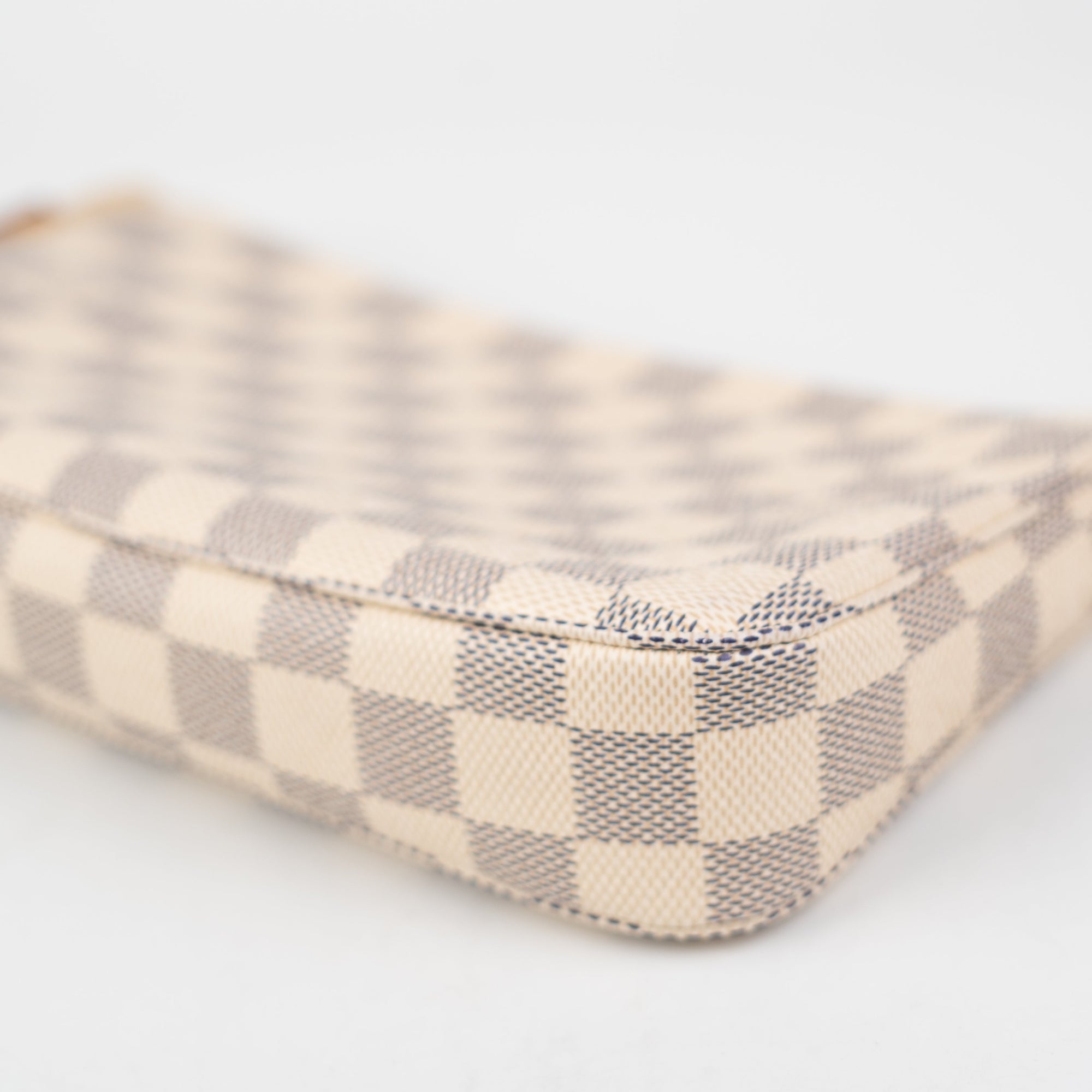 Louis Vuitton // Cream Damier Azur Pochette Accessoires Bag – VSP