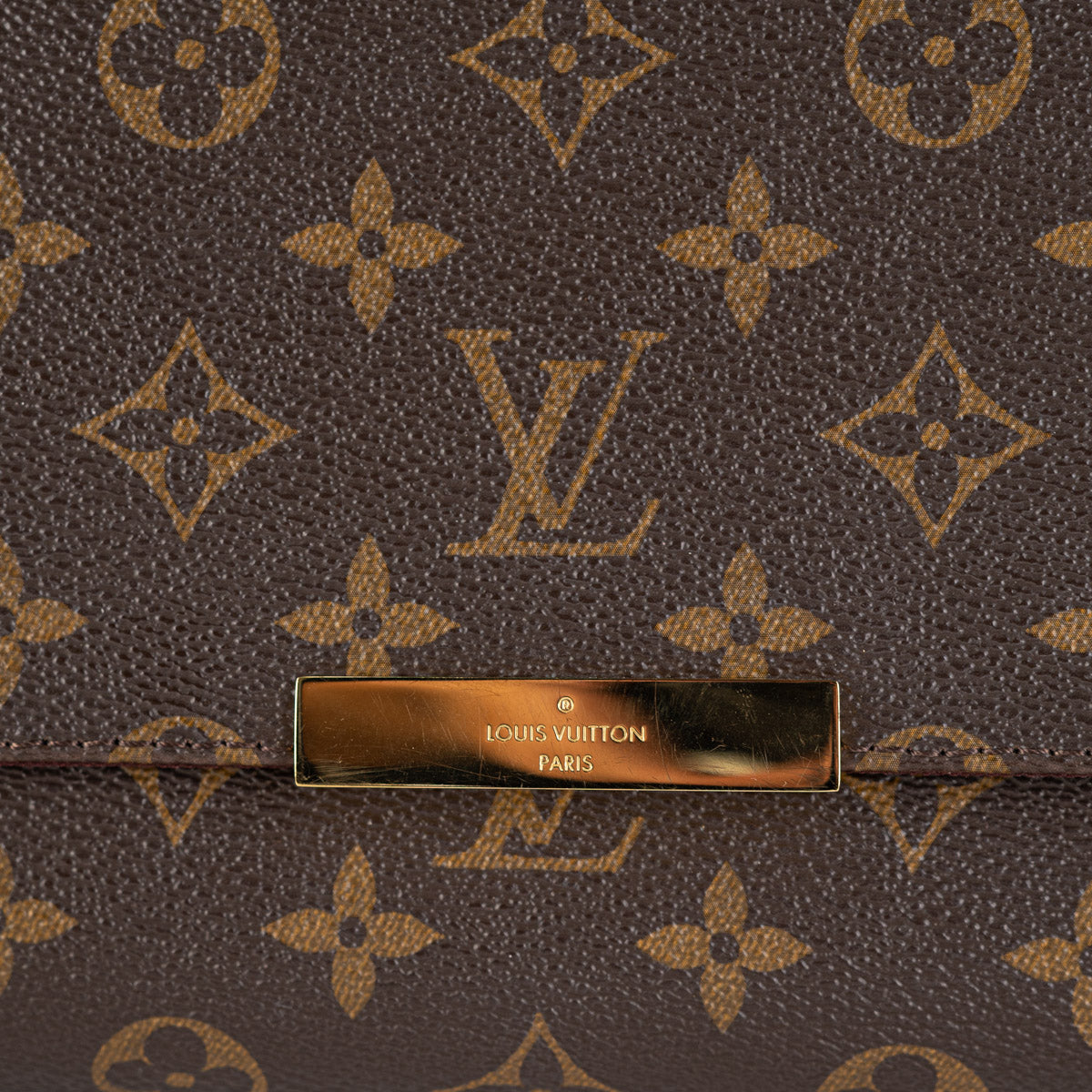 Louis Vuitton Favorite MM Monogram with additional strap - THE PURSE AFFAIR
