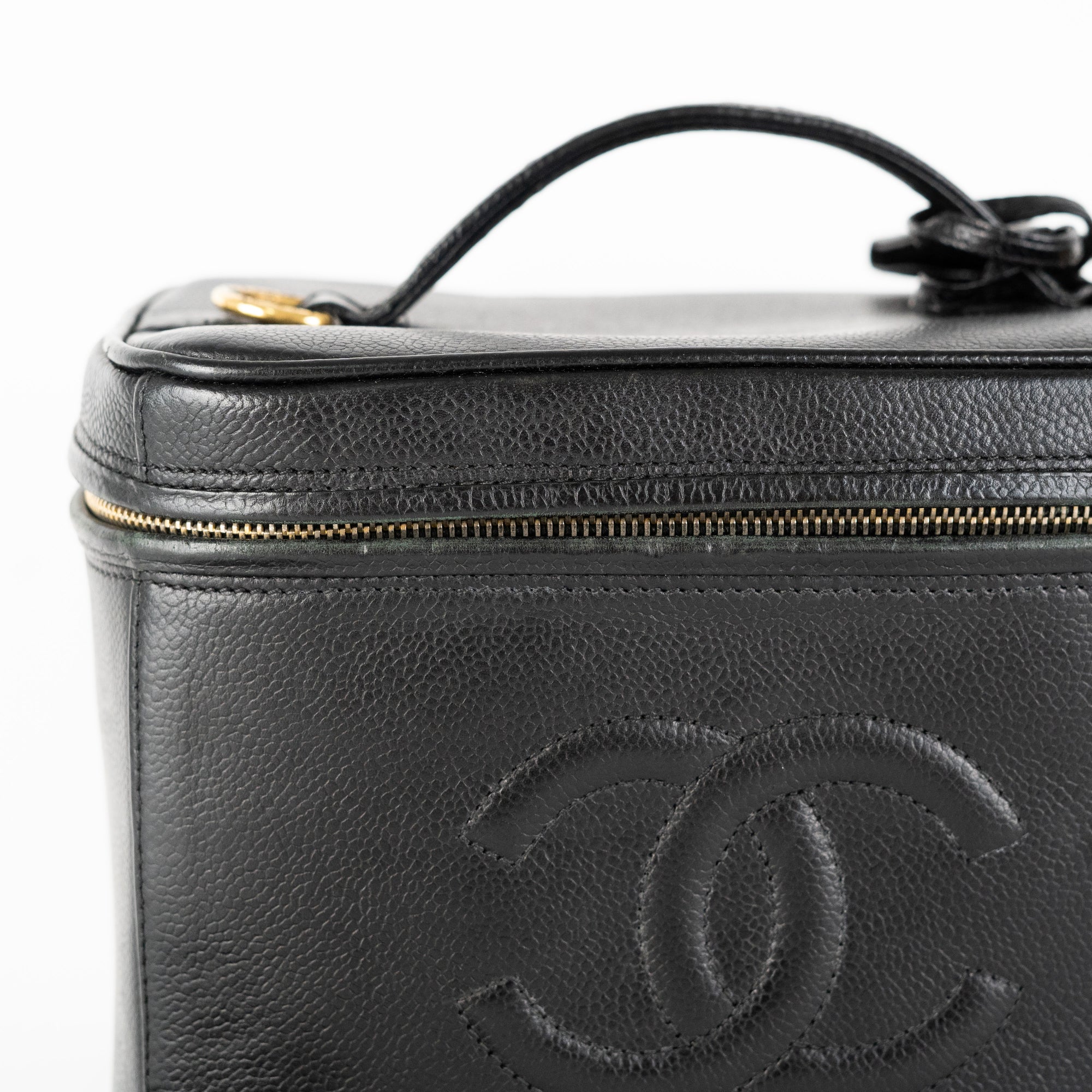 Louis Vuitton Vanity Case Noir Epi – Timeless Vintage Company