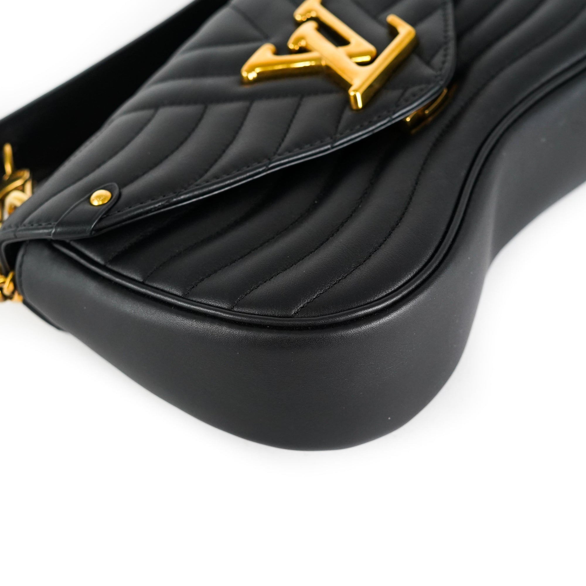 Louis Vuitton® NEW Wave Chain Bag PM Black. Size