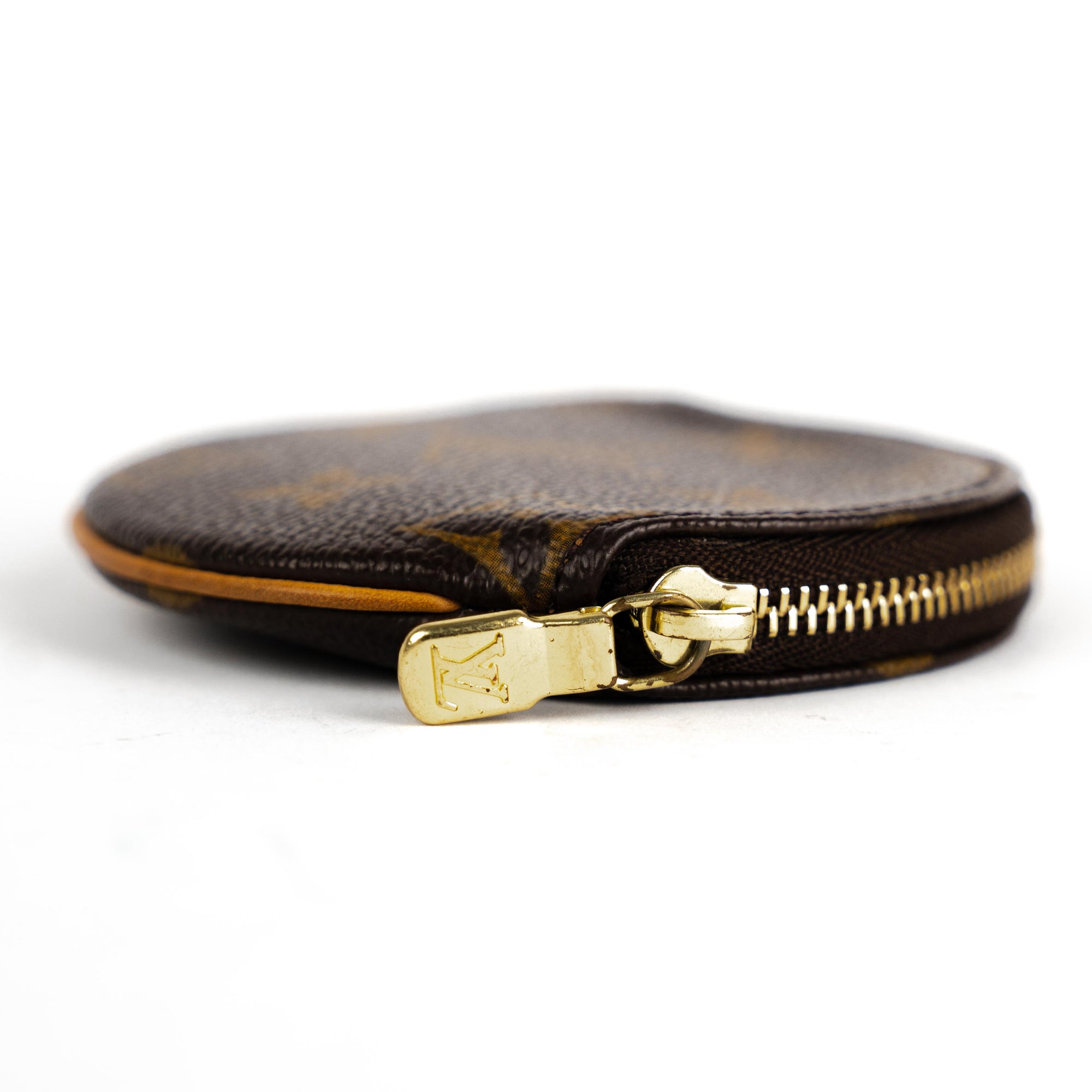 Lv Coin Pouch Round  Natural Resource Department