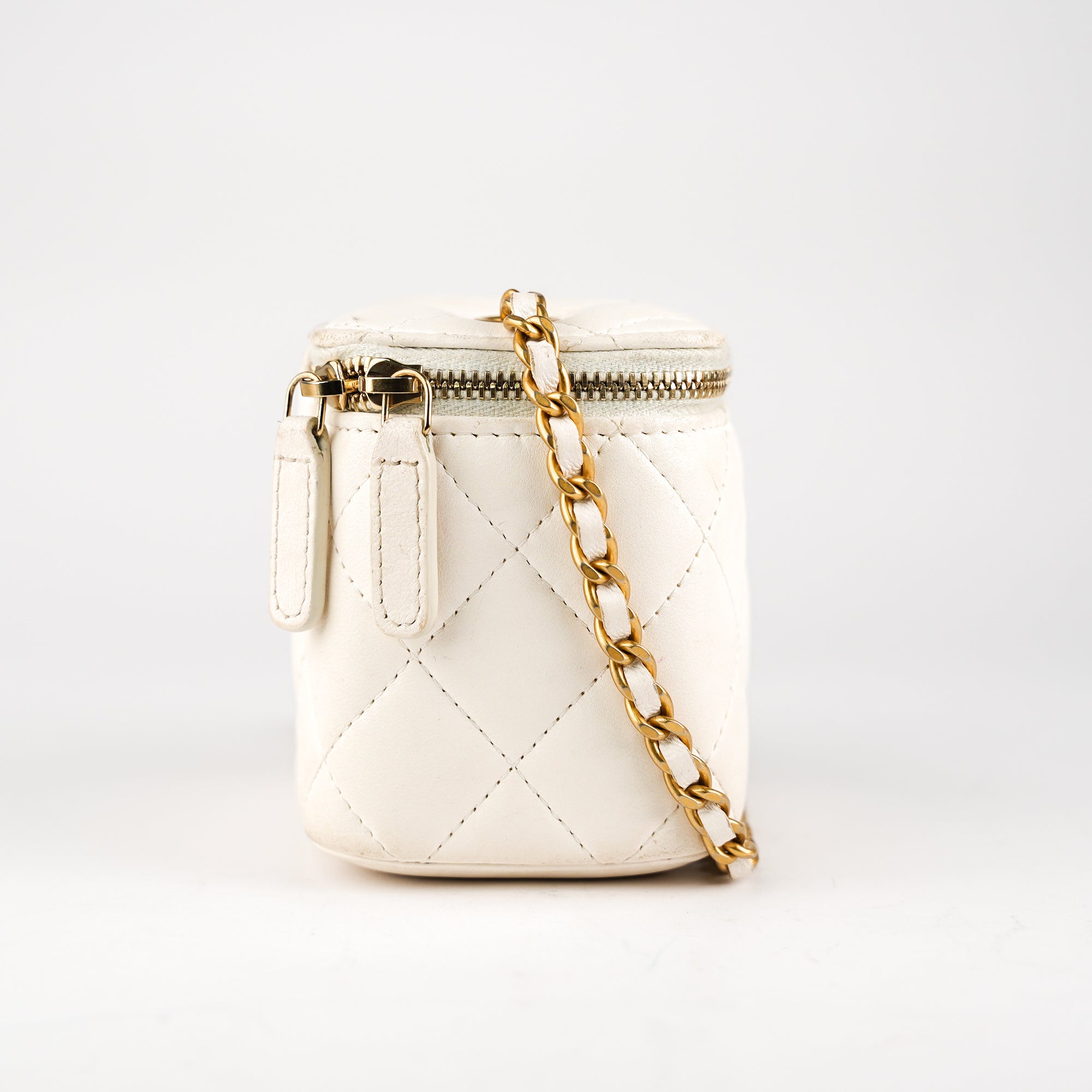 Chanel 2022 Mini Pearl Crush Vanity Case - White Mini Bags, Handbags -  CHA954234